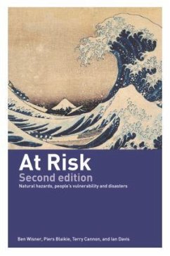 At Risk - Blaikie, Piers; Cannon, Terry; Davis, Ian