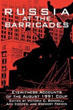 Russia at the Barricades - Bonnell, Victoria E; Cooper, Ann; Freidin, Gregory