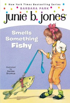 Junie B. Jones #12: Junie B. Jones Smells Something Fishy - Park, Barbara