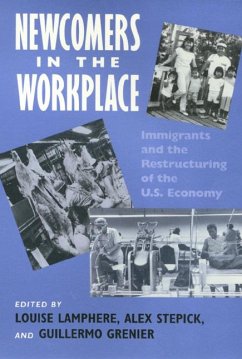Newcomers in Workplace: Immigrants and the Restructing of the U.S. Economy - Lamphere, Louise