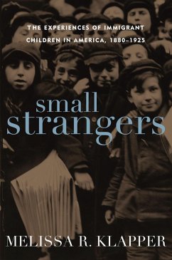 Small Strangers - Klapper, Melissa R