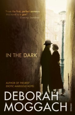 In the Dark - Moggach, Deborah