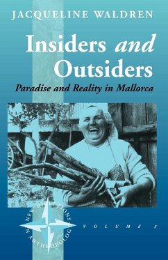 Insiders and Outsiders - Waldren, Jacqueline