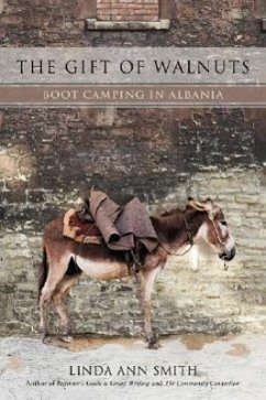 The Gift of Walnuts - Smith, Linda Ann