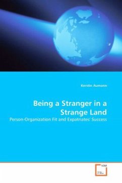 Being a Stranger in a Strange Land - Aumann, Kerstin