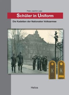 Schüler in Uniform - Lapp, Peter Joachim