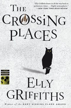 The Crossing Places - Griffiths, Elly
