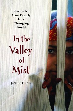 In the Valley of Mist - Hardy, Justine
