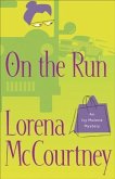 On the Run (An Ivy Malone Mystery Book #3) (eBook, ePUB)