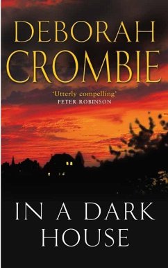 In a Dark House (eBook, ePUB) - Crombie, Deborah