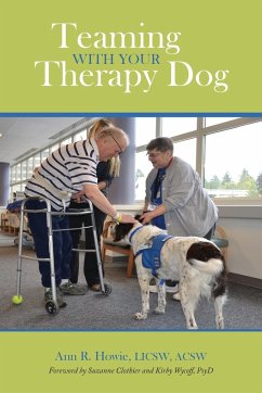 Teaming With Your Therapy Dog - Howie, Ann R.