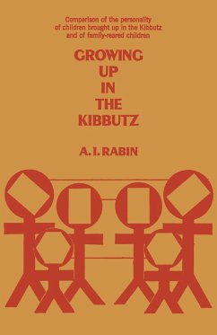 Growing up in the Kibbutz - Rábín, Albert Í.