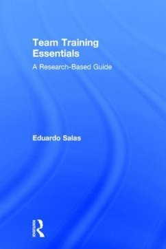 Team Training Essentials - Salas, Eduardo