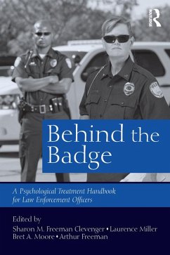 Behind the Badge (eBook, PDF)