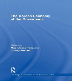 The Korean Economy at the Crossroads (eBook, ePUB) - Suh, Chung-Sok; Tcha, Moon Joong