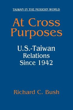 Cover At Cross Purposes (eBook, PDF)