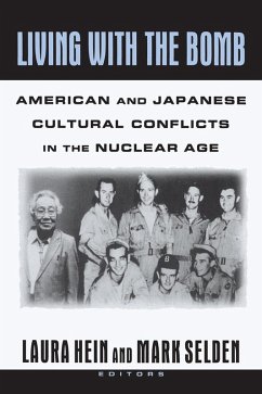 Cover Living with the Bomb: American and Japanese Cultural Conflicts in the Nuclear Age (eBook, PDF)