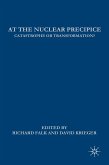 At the Nuclear Precipice (eBook, PDF)