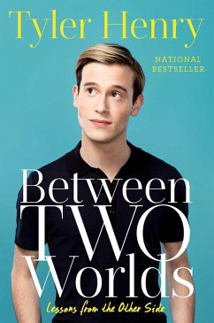 Between Two Worlds (eBook, ePUB) - Henry, Tyler