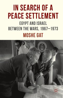 In Search of a Peace Settlement - Gat, M.