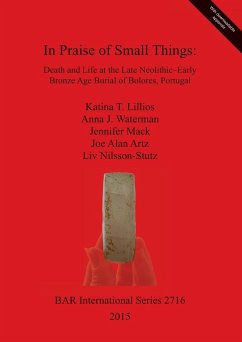 In Praise of Small Things - Lillios, Katina T.; Waterman, Anna J.; Mack, Jennifer