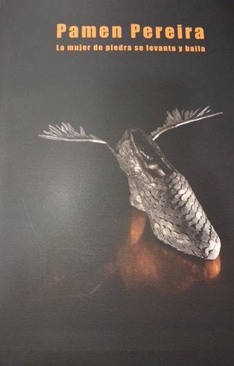 La mujer de piedra se levanta y baila