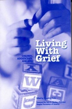 Living with Grief - Doka, Kenneth J. (ed.)