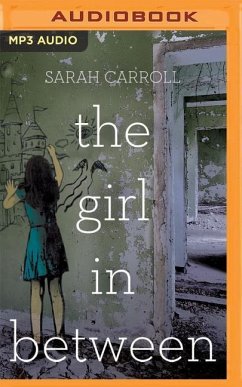 The Girl in Between - Carroll, Sarah
