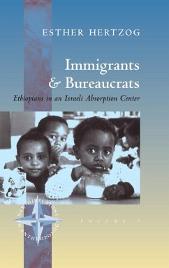 Immigrants and Bureaucrats (eBook, PDF) - Hertzog, Esther