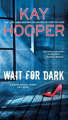 Wait for Dark - Hooper, Kay