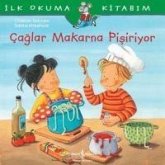 Caglar Makarna Pisiriyor