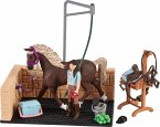 Schleich 42438 - Horse Club, Waschplatz mit Emily & Luna, Spielset