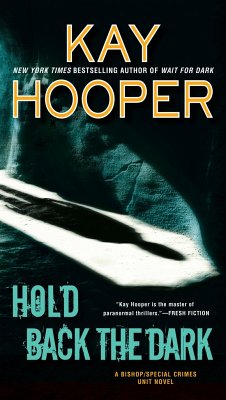 Hold Back the Dark - Hooper, Kay