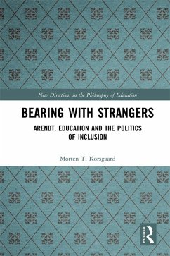 Bearing with Strangers (eBook, ePUB) - Korsgaard, Morten T.