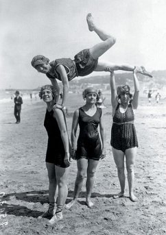 Carnet Blanc, Groupe de Girls, Deauville, 1919 - Sans Auteur