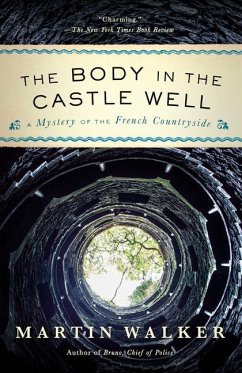 The Body in the Castle Well - Walker, Martin