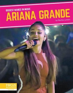 Ariana Grande - London, Martha