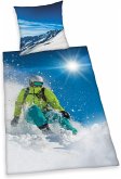 Herding 4459251050 - Young Collection, Ski Fahrer, Bettwäsche-Set, Cotton, blau, 80x80cm, 135x200cm