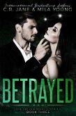 Betrayed (The Fallen World, #3) (eBook, ePUB)