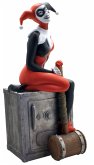 Pegasus PLA80058 - Harley Quinn mit Safe, Sparschwein