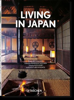 Living in Japan. 40th Ed. - Kerr, Alex;Sokol, Kathy Arlyn