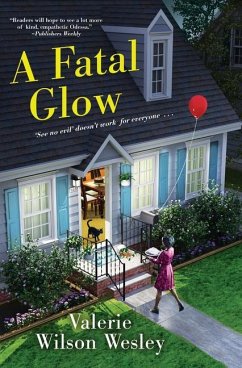 A Fatal Glow - Wesley, Valerie Wilson