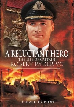 In Command at St Nazaire (A Reluctant Hero) - Richard, Hopton,