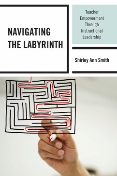 Navigating the Labyrinth - Smith, Shirley Ann