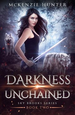 Darkness Unchained - Hunter, McKenzie