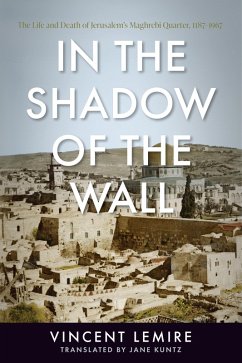 In the Shadow of the Wall (eBook, ePUB) - Lemire, Vincent