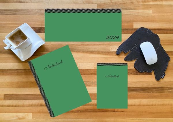 Schreibtisch-Set, m. 1 Kalender, m. 1 Beilage, m. 1 Beilage, 3 Teile Schreibtisch-Set, m. 1 Kalender, m. 1 Beilage, m. 1 Beilage, 3 Teile