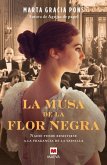 La musa de la flor negra La musa de la flor negra