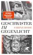 Geschwister im Gegenlicht - Bild 1