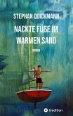 Nackte Füße im warmen Sand